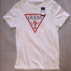 Guess t-shirt with logo